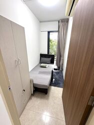The Lakefront Residences (D22), Condominium #529922391